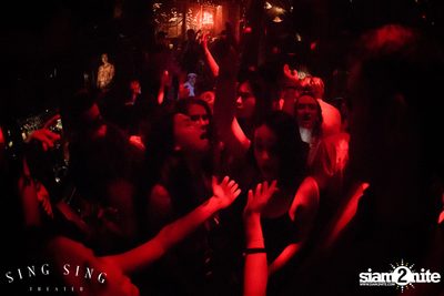 BLING IT กับ Bangkok Invaders ที่ ซิง ซิง เธียเตอร์ — photo 144