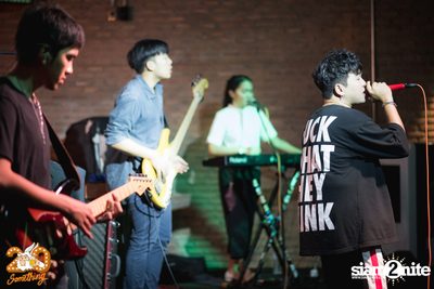 Paradox at 20Something Bar — photo 18