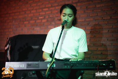 Paradox at 20Something Bar — photo 20
