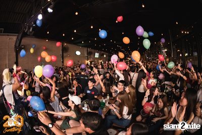 Paradox at 20Something Bar — photo 87