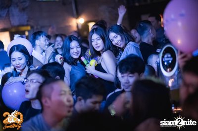 Paradox at 20Something Bar — photo 96