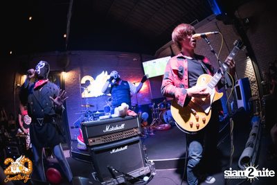 Paradox at 20Something Bar — photo 117