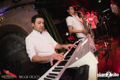Bad & Boujee ที่ Maggie Choos — photo 30