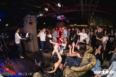 Bad & Boujee ที่ Maggie Choos — photo 53