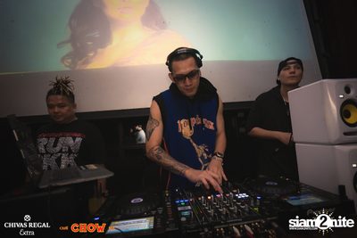 Bangkok Invaders EP2 at CHOW Bar & Cafe — photo 41