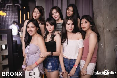 Two Popetorn ที่ บรองซ์ — photo 11