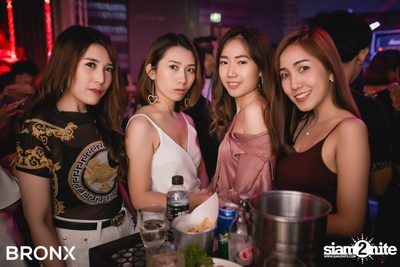 Two Popetorn ที่ บรองซ์ — photo 19
