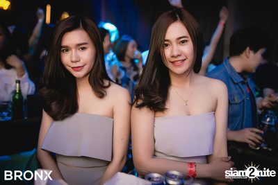 Two Popetorn ที่ บรองซ์ — photo 21