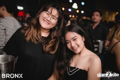 Two Popetorn ที่ บรองซ์ — photo 38