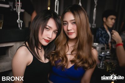 Two Popetorn ที่ บรองซ์ — photo 39