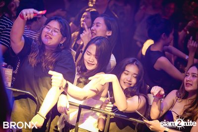 Two Popetorn ที่ บรองซ์ — photo 58