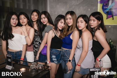 Two Popetorn ที่ บรองซ์ — photo 87