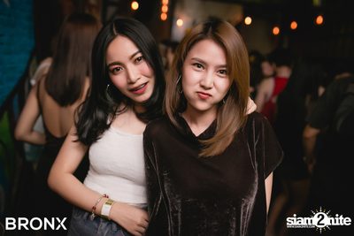 Two Popetorn ที่ บรองซ์ — photo 92