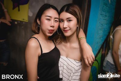 Two Popetorn ที่ บรองซ์ — photo 93
