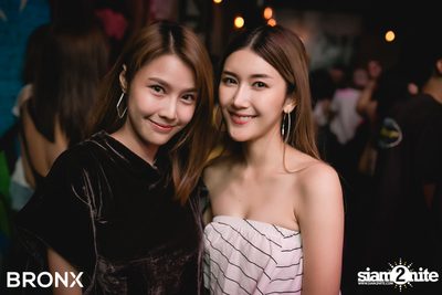 Two Popetorn ที่ บรองซ์ — photo 95