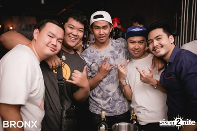 Two Popetorn ที่ บรองซ์ — photo 103