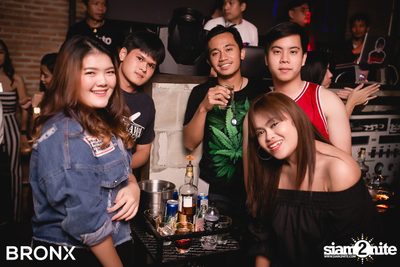 Two Popetorn ที่ บรองซ์ — photo 105