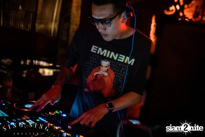 BLING IT กับ Bangkok Invaders ที่ ซิง ซิง เธียเตอร์ — photo 3
