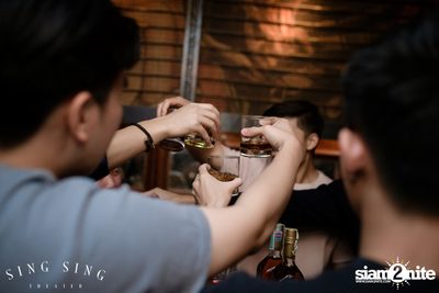 BLING IT กับ Bangkok Invaders ที่ ซิง ซิง เธียเตอร์ — photo 31