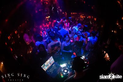 BLING IT กับ Bangkok Invaders ที่ ซิง ซิง เธียเตอร์ — photo 56