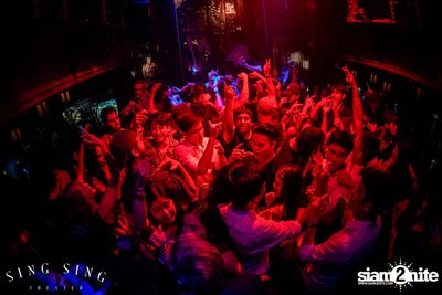 BLING IT กับ Bangkok Invaders ที่ ซิง ซิง เธียเตอร์ — photo 78
