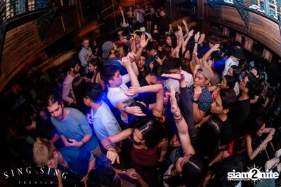 BLING IT กับ Bangkok Invaders ที่ ซิง ซิง เธียเตอร์ — photo 79