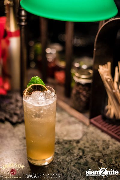 Jameson Black Barrel - Fire on Ice ที่ แม็กกี้ ชูส์ — photo 18