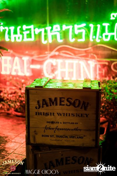 Jameson Black Barrel - Fire on Ice ที่ แม็กกี้ ชูส์ — photo 28