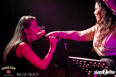 Jameson Black Barrel - Fire on Ice ที่ แม็กกี้ ชูส์ — photo 44