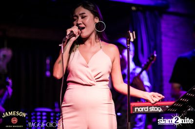 Jameson Black Barrel - Fire on Ice ที่ แม็กกี้ ชูส์ — photo 63