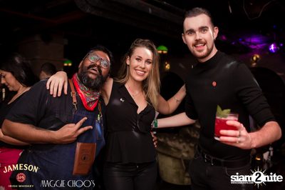 Jameson Black Barrel - Fire on Ice ที่ แม็กกี้ ชูส์ — photo 70