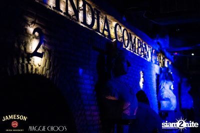 Jameson Black Barrel - Fire on Ice ที่ แม็กกี้ ชูส์ — photo 78