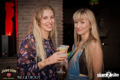Jameson Black Barrel - Fire on Ice ที่ แม็กกี้ ชูส์ — photo 86
