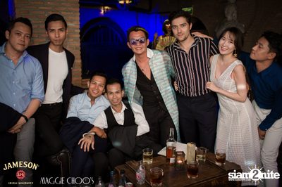 Jameson Black Barrel - Fire on Ice ที่ แม็กกี้ ชูส์ — photo 88