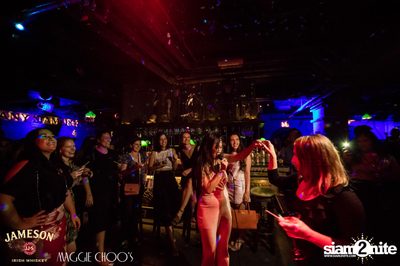 Jameson Black Barrel - Fire on Ice ที่ แม็กกี้ ชูส์ — photo 102