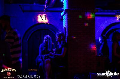 Jameson Black Barrel - Fire on Ice ที่ แม็กกี้ ชูส์ — photo 110
