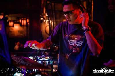 BLING IT กับ Bangkok Invaders ที่ ซิง ซิง เธียเตอร์ — photo 9