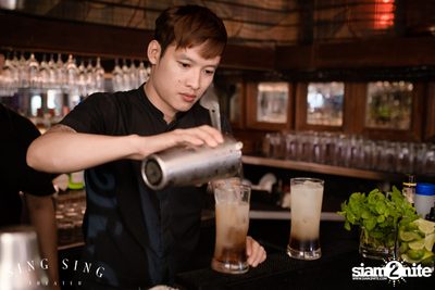 BLING IT กับ Bangkok Invaders ที่ ซิง ซิง เธียเตอร์ — photo 10