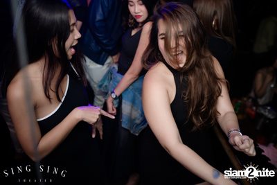BLING IT กับ Bangkok Invaders ที่ ซิง ซิง เธียเตอร์ — photo 40