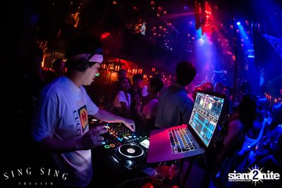 BLING IT กับ Bangkok Invaders ที่ ซิง ซิง เธียเตอร์ — photo 48