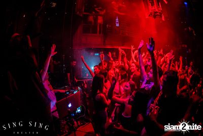 BLING IT กับ Bangkok Invaders ที่ ซิง ซิง เธียเตอร์ — photo 57