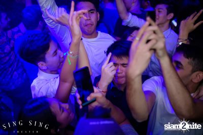 BLING IT กับ Bangkok Invaders ที่ ซิง ซิง เธียเตอร์ — photo 60