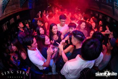 BLING IT กับ Bangkok Invaders ที่ ซิง ซิง เธียเตอร์ — photo 70
