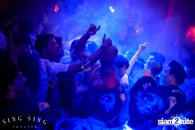BLING IT กับ Bangkok Invaders ที่ ซิง ซิง เธียเตอร์ — photo 73
