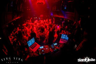 BLING IT กับ Bangkok Invaders ที่ ซิง ซิง เธียเตอร์ — photo 87