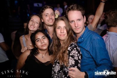 BLING IT กับ Bangkok Invaders ที่ ซิง ซิง เธียเตอร์ — photo 100