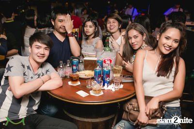 MILD ที่ มัลลิแกนส์ ไอริช บาร์ | ถนนข้าวสาร — photo 75