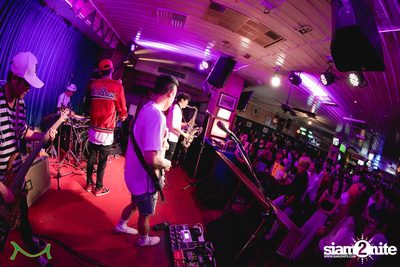 MILD ที่ มัลลิแกนส์ ไอริช บาร์ | ถนนข้าวสาร — photo 93