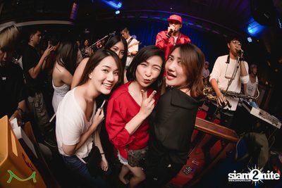 MILD ที่ มัลลิแกนส์ ไอริช บาร์ | ถนนข้าวสาร — photo 110
