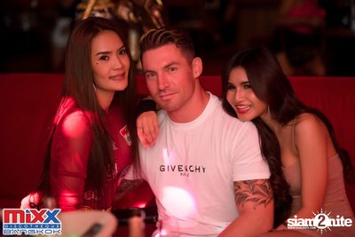 Hot Pants Meets Stilettos Party at MIXX Bangkok — photo 32